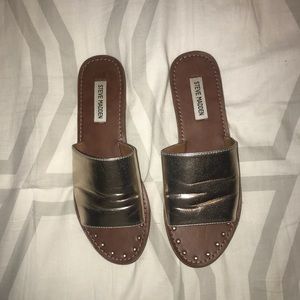 Rose Gold/Gold Steve Madden Slides!